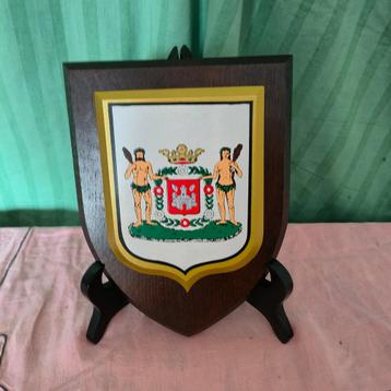 Embleem Antwerpen op houten bordje beschikbaar voor biedingen
