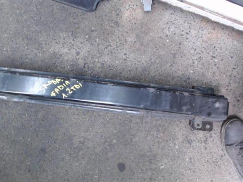 Renfort pare choc avant Skoda Fabia 2 2010-2014 LP/14845, Auto-onderdelen, Carrosserie, Bumper, Skoda, Voor, Gebruikt, Ophalen
