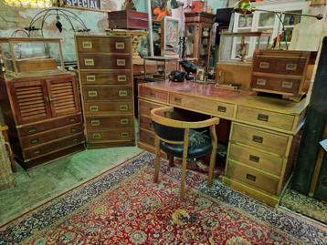 Grote set antieke Campaing furniture engelse meubels  beschikbaar voor biedingen