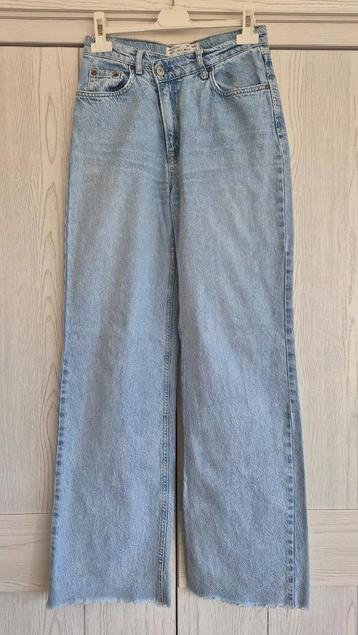 Jeans Stradivarius, maat 34 beschikbaar voor biedingen