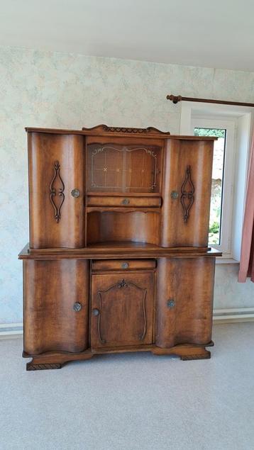 Mooie vintage kast beschikbaar voor biedingen