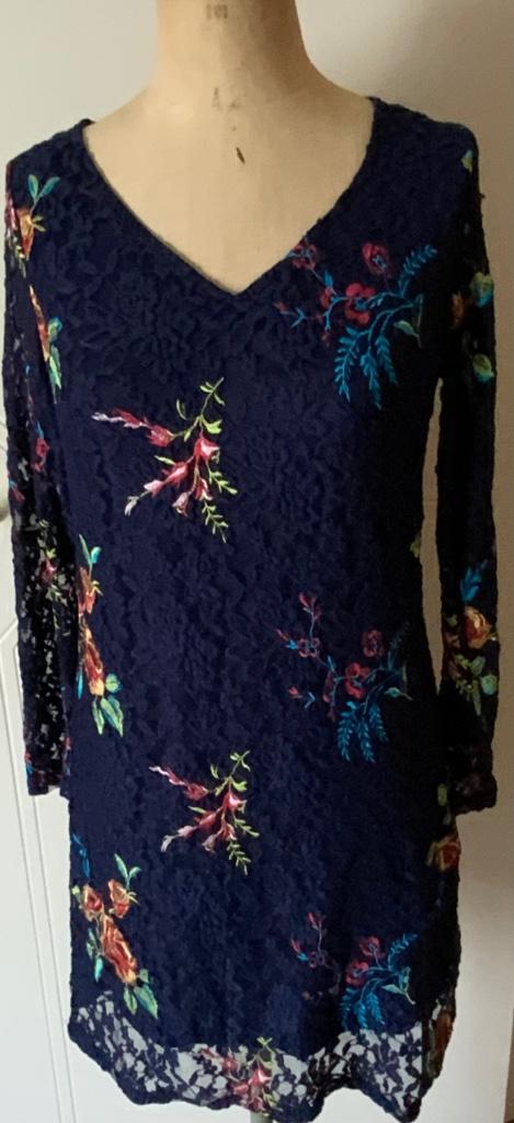 Nieuwe jurk maat medium, Kleding | Dames, Jurken, Nieuw, Maat 38/40 (M), Blauw, Verzenden