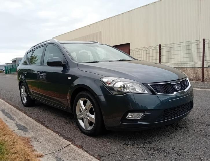 Kia Ceed break 1.6crdi Euro5, 2012, 1e proprio, prêt à immat, Auto's, Kia, Particulier, (Pro) Cee d, ABS, Airbags, Airconditioning