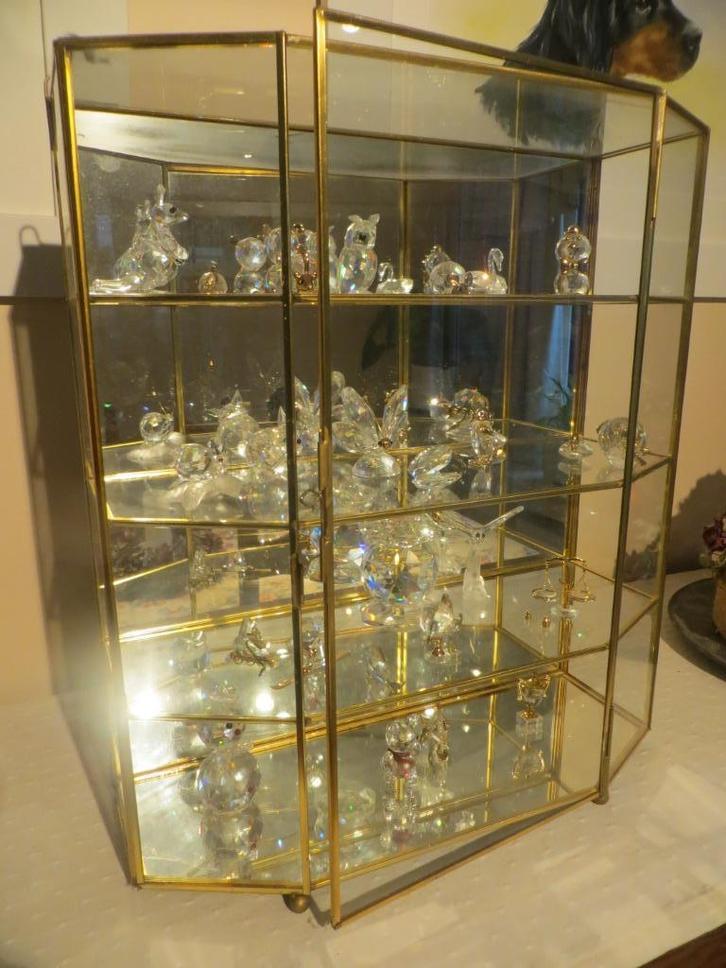 swarofski met glazen kastje, Verzamelen, Swarovski, Zo goed als nieuw, Figuurtje, Ophalen