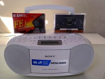  SONY CFD-S70"  BOOMBOX " Cd/cassette  met radio. beschikbaar voor biedingen