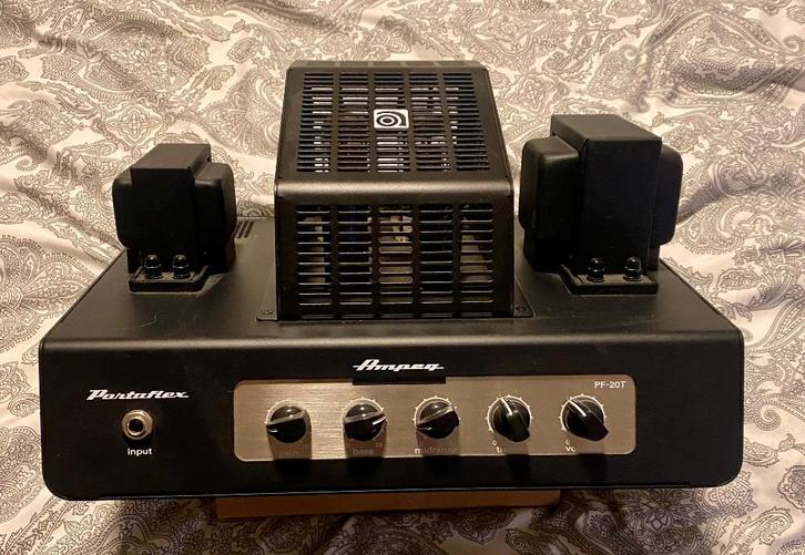 AMPEG - PF20T, Muziek en Instrumenten, Effecten, Zo goed als nieuw, Overige typen, Ophalen of Verzenden
