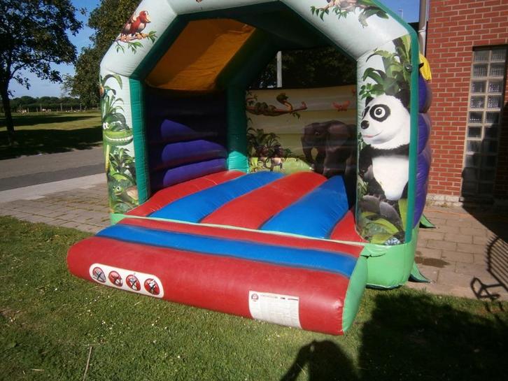 Chateau Gonflable " Safari " LOCATION, Hobby en Vrije tijd, Feestartikelen | Verhuur, Gebruikt, Ophalen