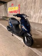 Piaggio Zip iGet 2021 – A-klasse – 8.444 km, Fietsen en Brommers, Scooters | Piaggio, Ophalen, Zo goed als nieuw, Zip