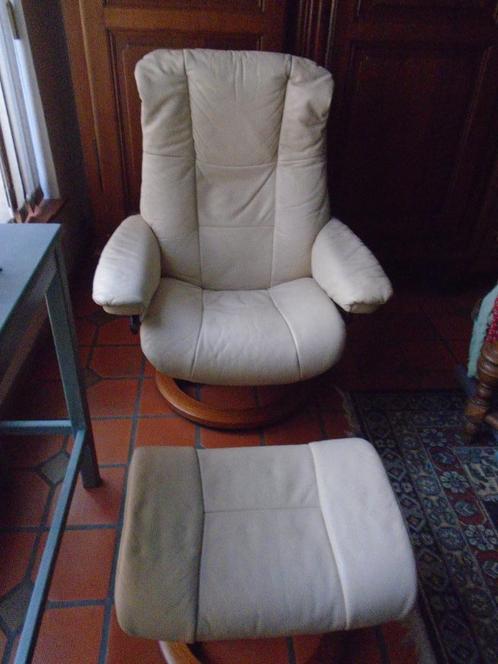 fauteuil stressless avec repose pieds, Huis en Inrichting, Fauteuils, Gebruikt, Leer, 75 tot 100 cm, Minder dan 75 cm, Ophalen