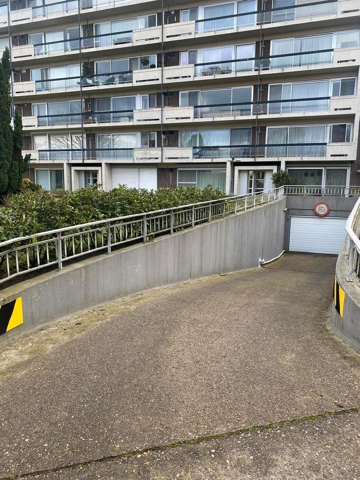 Autostaanplaats Hoboken te huur, Immo, Garages en Parkeerplaatsen