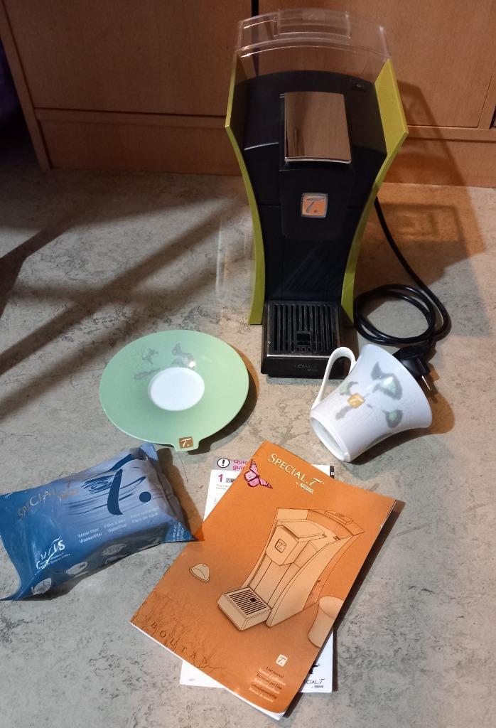 Theemachine „Special T” van Nestlé en een lekker kopje, Elektronische apparatuur, Koffiezetapparaten, Zo goed als nieuw, Koffiepads en cups