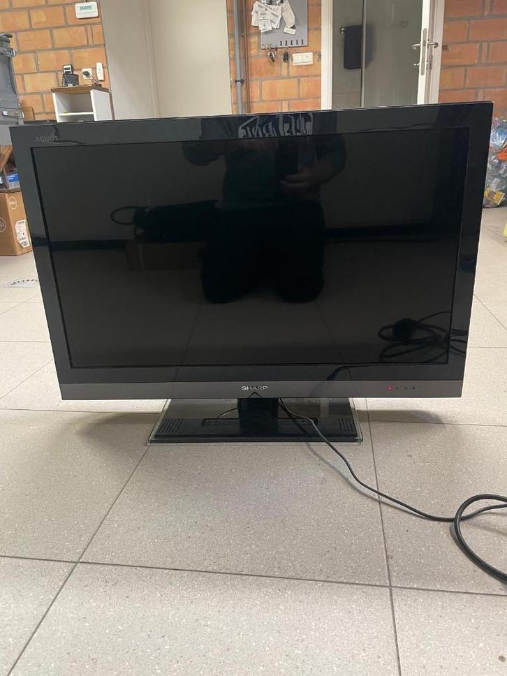 sharp 32 inch TV, TV, Hi-fi & Vidéo, Télévisions, Utilisé, LCD, 80 à 100 cm, Full HD (1080p), Sharp, 100 Hz, Smart TV, Enlèvement