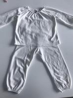 Pyjama d'hiver en velours à pois blancs et dorés de la marqu, Enfants & Bébés, Vêtements enfant | Taille 104, Comme neuf, Petit Bateau