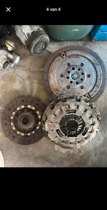 Bmw 330 Koppelingsset dubbelmassa vliegwiel nieuwstaat  beschikbaar voor biedingen