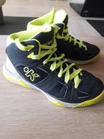 Chaussures hautes de basket pointure 33 excellent état, Enlèvement ou Envoi, Comme neuf, Chaussures