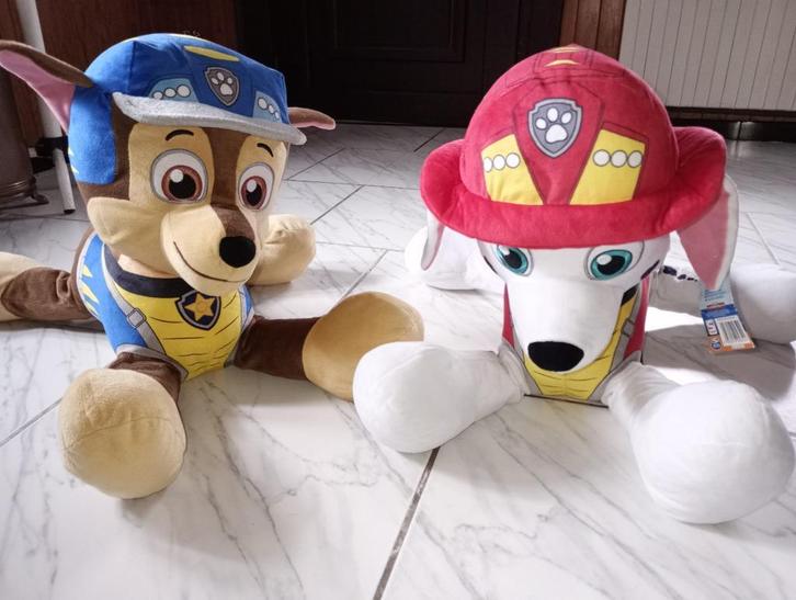Paw Patrol: knuffels poef rugzakjes eetgerief camion enz...., Kinderen en Baby's, Speelgoed | Actiefiguren, Gebruikt, Ophalen of Verzenden