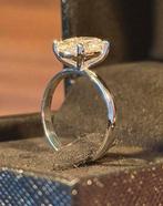 Witgouden ring met ovale VS1 diamant van 2.37 caraat! nieuw!, Handtassen en Accessoires, Ringen, Wit, Nieuw, Ophalen of Verzenden