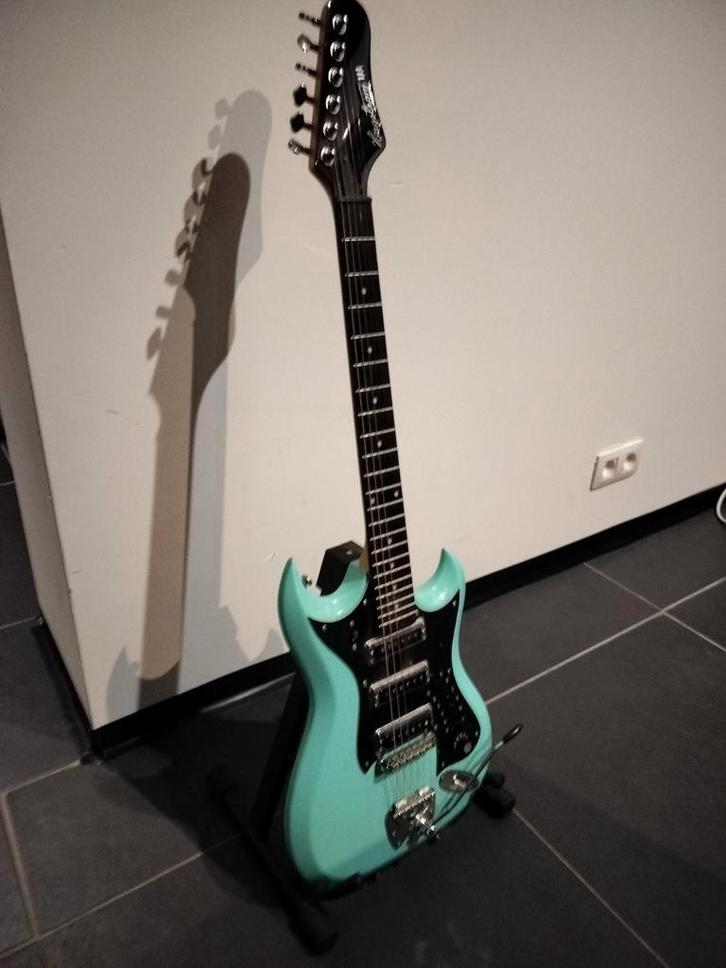 HagStrom H-III Aged Sky Blue, Musique & Instruments, Instruments à corde | Guitares | Électriques, Enlèvement