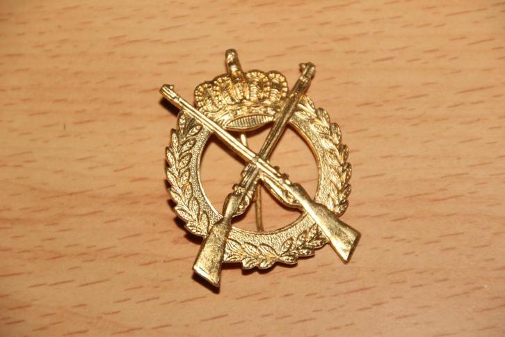 ABL muts kenteken „Instructie Center” (goud), Verzamelen, Militaria | Algemeen, Landmacht, Embleem of Badge, Verzenden