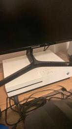 Xbox one met 3 populaire games interesse (melding sturen), Games en Spelcomputers, Games | Xbox One, 2 spelers, Eén computer, Zo goed als nieuw