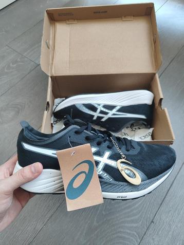 Asics Magic Speed (EUR/45) beschikbaar voor biedingen