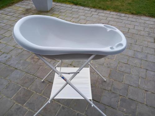 Babybadje met houder en afvoeraccessoires, Kinderen en Baby's, Badjes en Verzorging, Zo goed als nieuw, Badje, Ophalen
