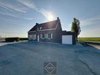 Huis te huur in Houtave, 4 slpks, 242 m², Vrijstaande woning, 4 kamers