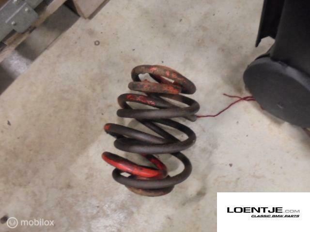 Verlagingsveren achter bmw e30 325i 320i 318i 316i, Autos : Pièces & Accessoires, Suspension & Châssis, BMW, Utilisé, Enlèvement ou Envoi