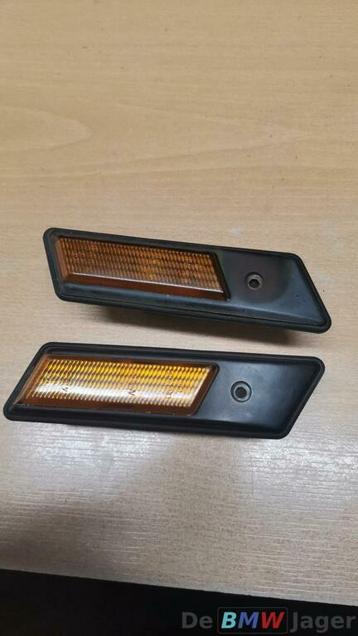 Knipperlicht Set L&R BMW E36 63138357049 & 63138357050 beschikbaar voor biedingen