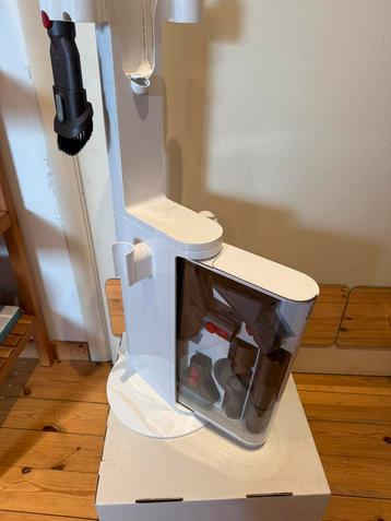 Dyson support Dok V10 en très très bon état prix en mag 125€ beschikbaar voor biedingen