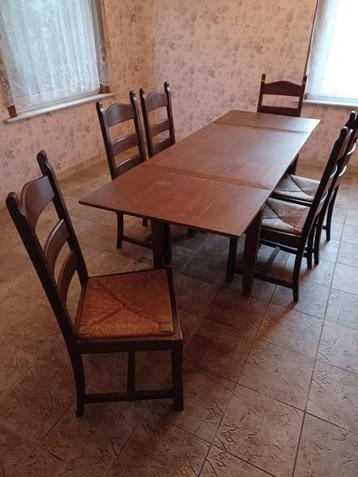 eiken eettafel uitschuifbaar beschikbaar voor biedingen