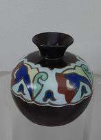Klein bolvaasje style Gouda, Bergen, Catteau, art deco 14cm., Antiek en Kunst, Ophalen