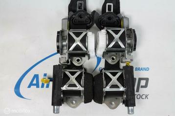 2 x gordels voor + 2 x achter Mercedes C klasse W204 beschikbaar voor biedingen