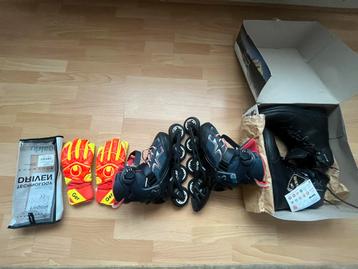 Alles nieuw – schoenen, skeelers en keepershandschoenen! beschikbaar voor biedingen