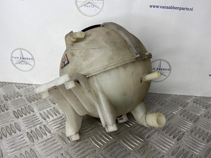 Réservoir d'expansion d'un Mercedes Sprinter, Autos : Pièces & Accessoires, Autres pièces automobiles, Mercedes-Benz, Utilisé