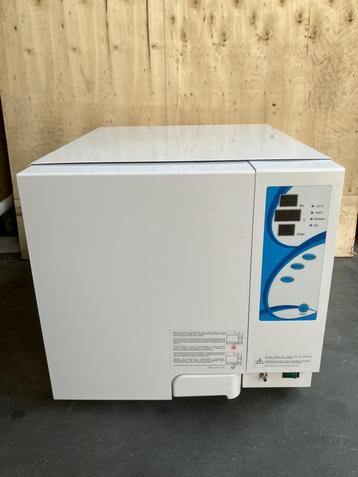 Autoklaaf 23 liter met semi droog functie beschikbaar voor biedingen