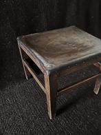 Houten kruk met lederen zitting, Enlèvement, Utilisé