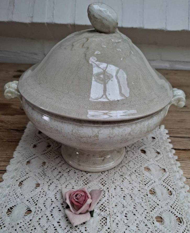 Antieke Franse beboterde terrine, Opaque Luneville, Antiek en Kunst, Antiek | Servies los, Ophalen of Verzenden