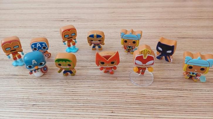 Lot de 11 figurines Marvel “Pain d’épices” Style chibi, Collections, Statues & Figurines, Comme neuf, Enlèvement
