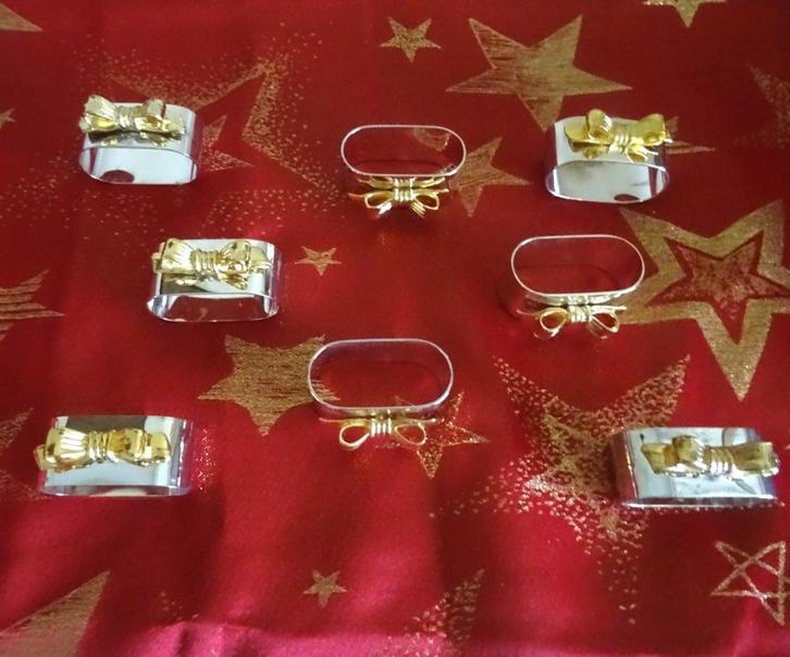 Servetringen verzilverd metaal goudkleurige strik, als nieuw, Huis en Inrichting, Keuken | Servies, Zo goed als nieuw, Overige typen