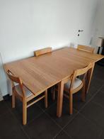 IKEA tafel met 2 verlengstukken en 4 stoelen in goede staat, Huis en Inrichting, Ophalen, Gebruikt