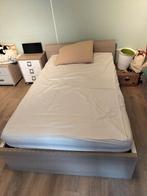1 persoonsbed met nachtkastje, Huis en Inrichting, Slaapkamer | Bedden, Ophalen, Overige materialen, Zo goed als nieuw, 120 cm