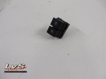 Elektrisch Raam Schakelaar van een Volkswagen Golf beschikbaar voor biedingen