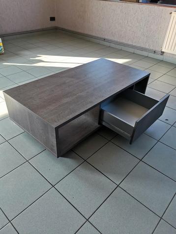 Salontafel beschikbaar voor biedingen