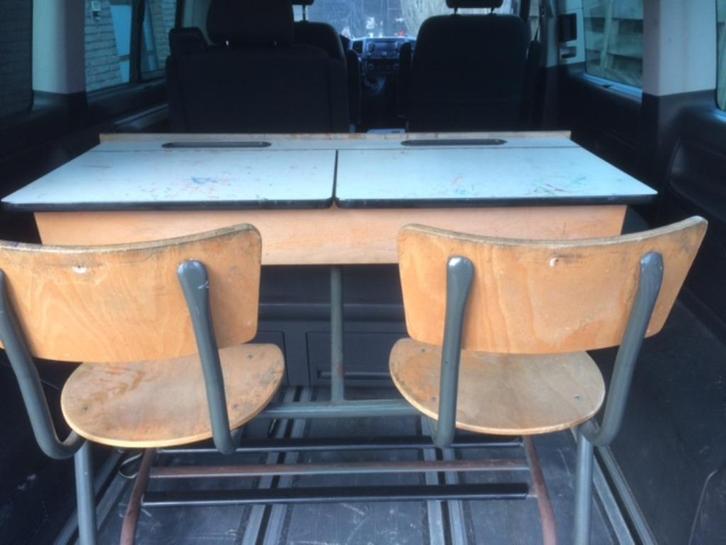 2 vintage schoolbankjes te koop : 1 enkel - 1 dubbel, Huis en Inrichting, Bureaus, Gebruikt, Bureau, Met wielen, Ophalen