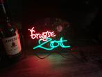 Brugse Zot Neon verlichting, Ophalen