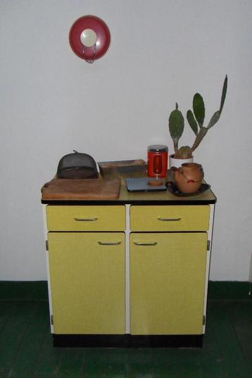 MEUBLE de CUISINE en FORMICA 80 x 46cm H: 85cm beschikbaar voor biedingen