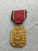 Medaille 1945 1980, Verzamelen, Ophalen of Verzenden