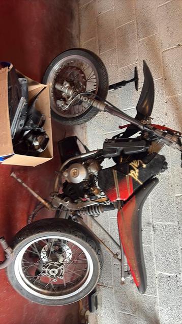 Hm 50 complete (lire annonce) beschikbaar voor biedingen