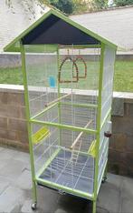 Grande volière sur roulettes avec ses accessoires., Animaux & Accessoires, Oiseaux | Cages & Volières, Enlèvement, Comme neuf
